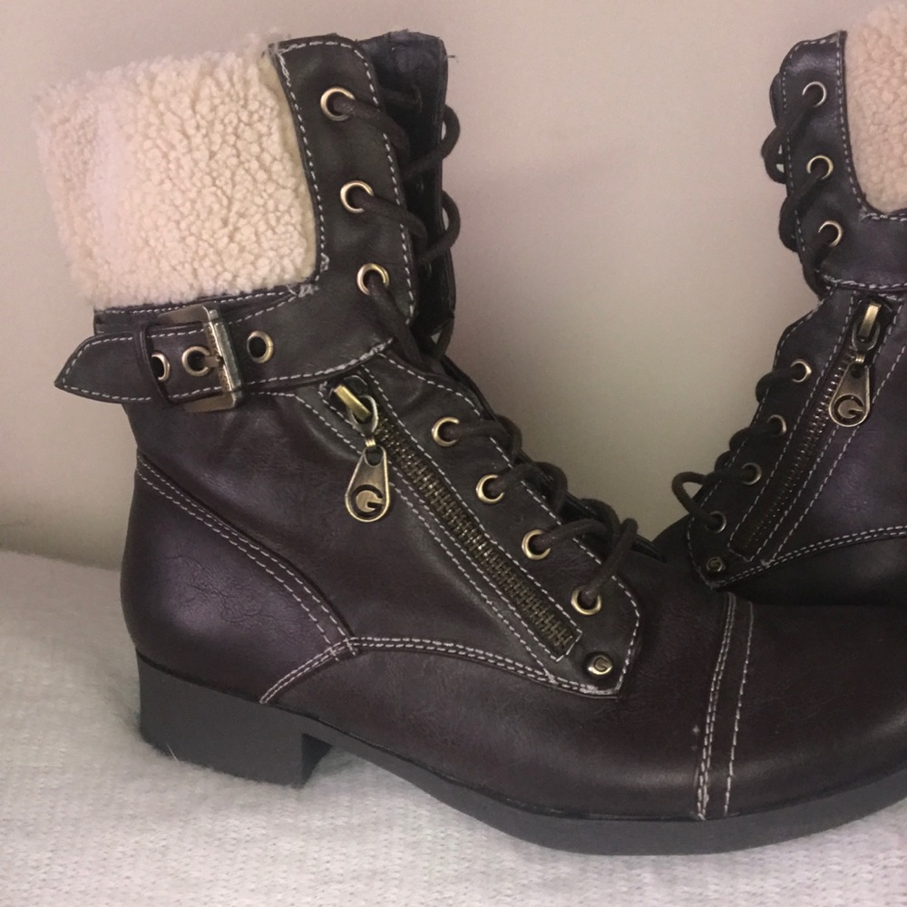 GUESS faux BOOTS 🎉NWOT 🎉
